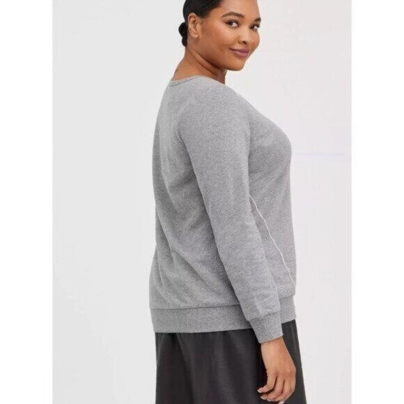 Torrid Size 3X Ultra Soft Fleece Crew Neck Trim Detail Sweatshirt - Picture 2 of 7